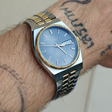 Load image into Gallery viewer, Omega Seamaster quartz day date

