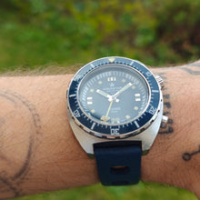 Load image into Gallery viewer, Aquastar Benthos 500 automatique
