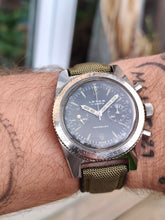 Charger l&#39;image dans la galerie, Chronographe de plongée Lator
