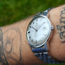 Charger l&#39;image dans la galerie, Omega Seamaster automatique crosshair Cal 565
