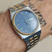 Load image into Gallery viewer, Omega Seamaster quartz day date
