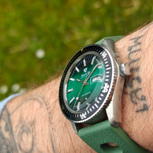 Load image into Gallery viewer, Nivada compensamatic automatique Diver
