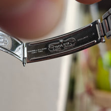 Load image into Gallery viewer, Rolex Oysterdate 6694 full d&#39;origine - mamontrevintage
