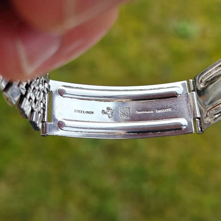 Universal Genève White Shadow Mikrorotor ultraslim — Archivfoto 7/9