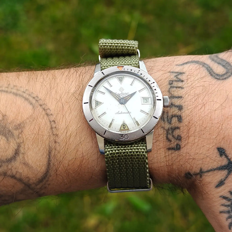 Zodiac Sea Wolf Taucheruhr mit weißem Zifferblatt — Foto 4/7