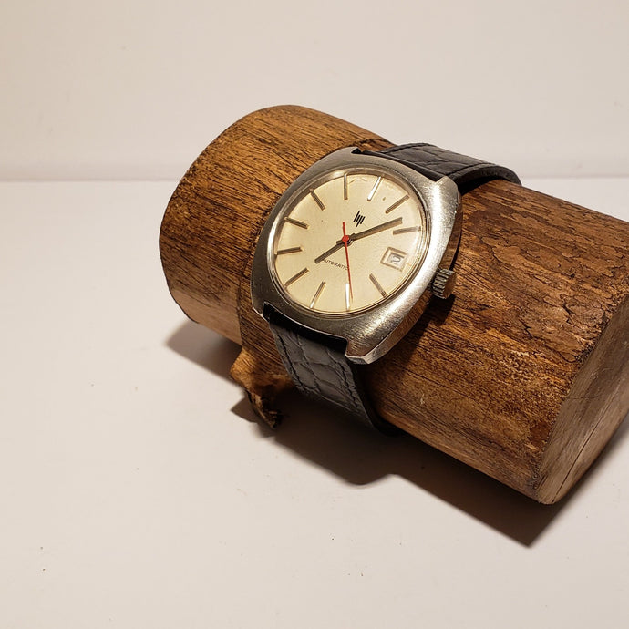 Lip automatique équipée d'un mouvement Durowé 7425 des années 70 36.5mm hors couronne