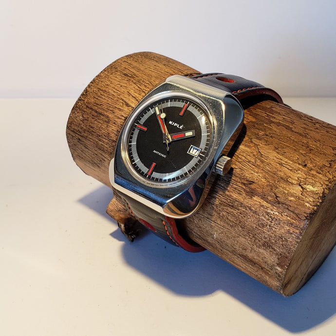 Kiplé mécanique des années 70 boîtier peu commun 36mm hors couronne