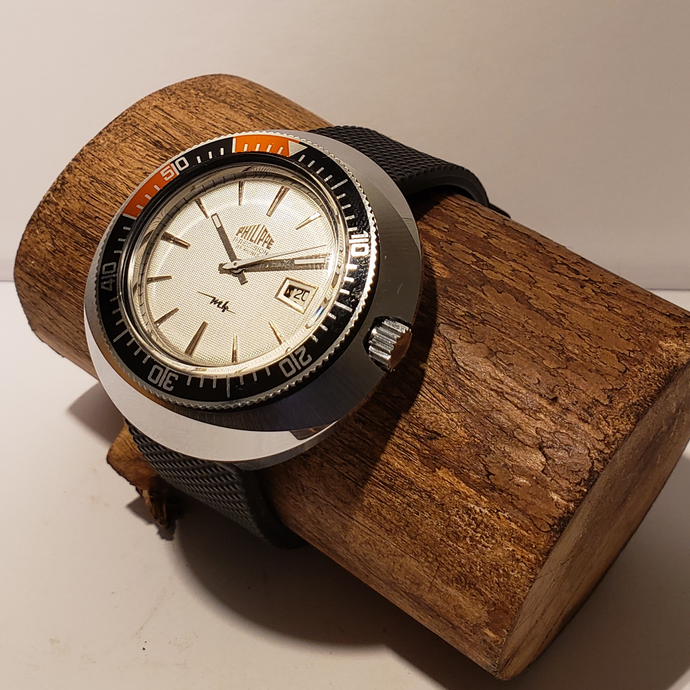 Philippe mécanique plongeuse équipée d'un Lorsa NOS des années 70 47.8mm hors couronne
